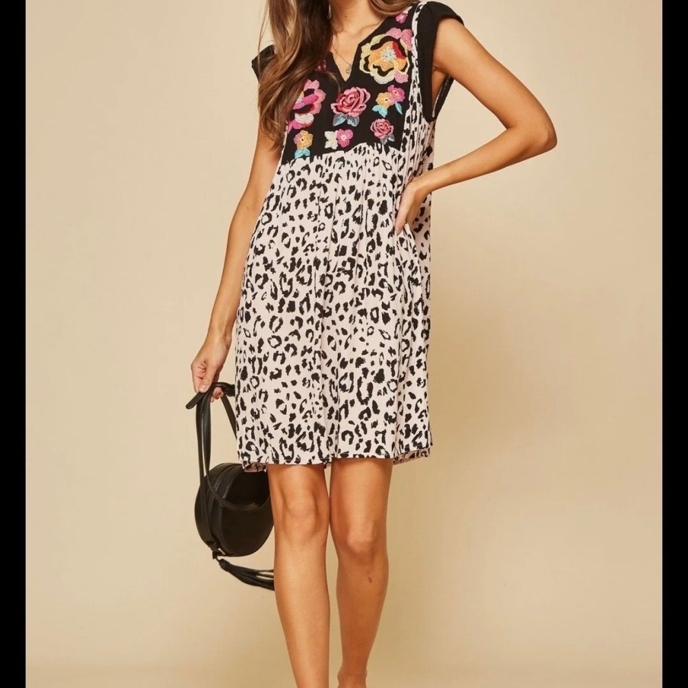 Savanna Jane Boho Leopard Floral Embroidered Swing Dress Size L Lined Whimsical